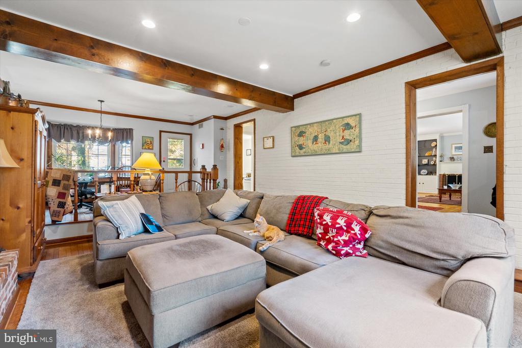 2410 RYEGATE LANE