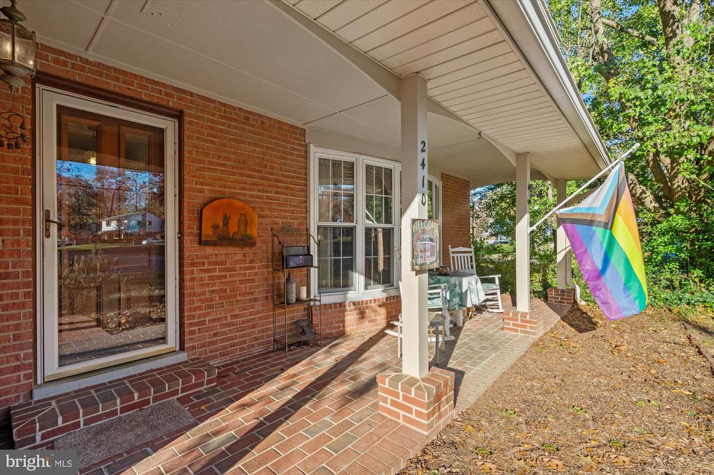 2410 RYEGATE LANE