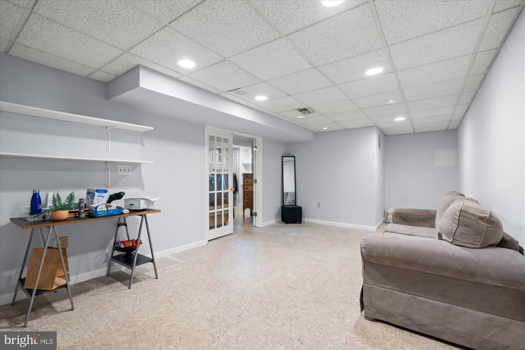 2410 RYEGATE LANE