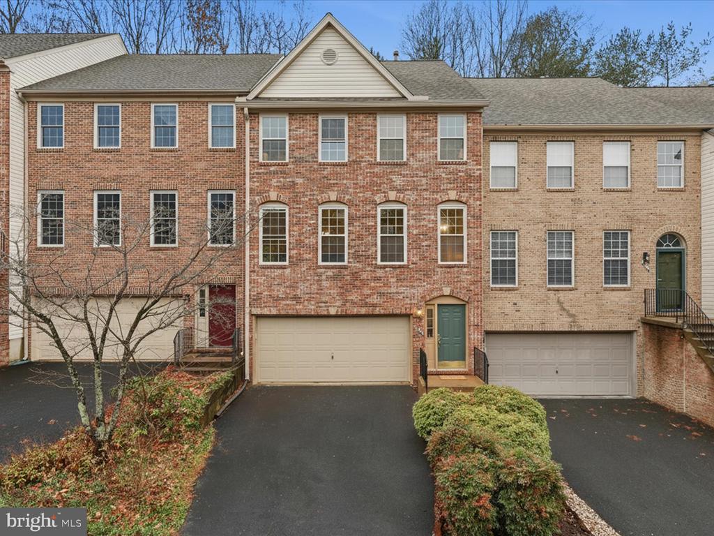 4204 TRUMBO COURT