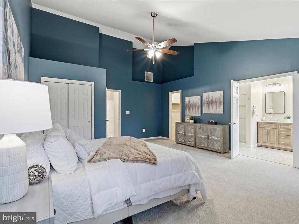 4204 TRUMBO COURT