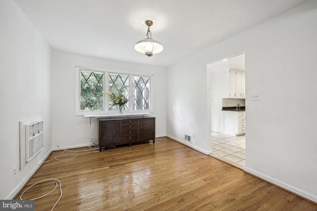 7009 CAPITOL VIEW DRIVE