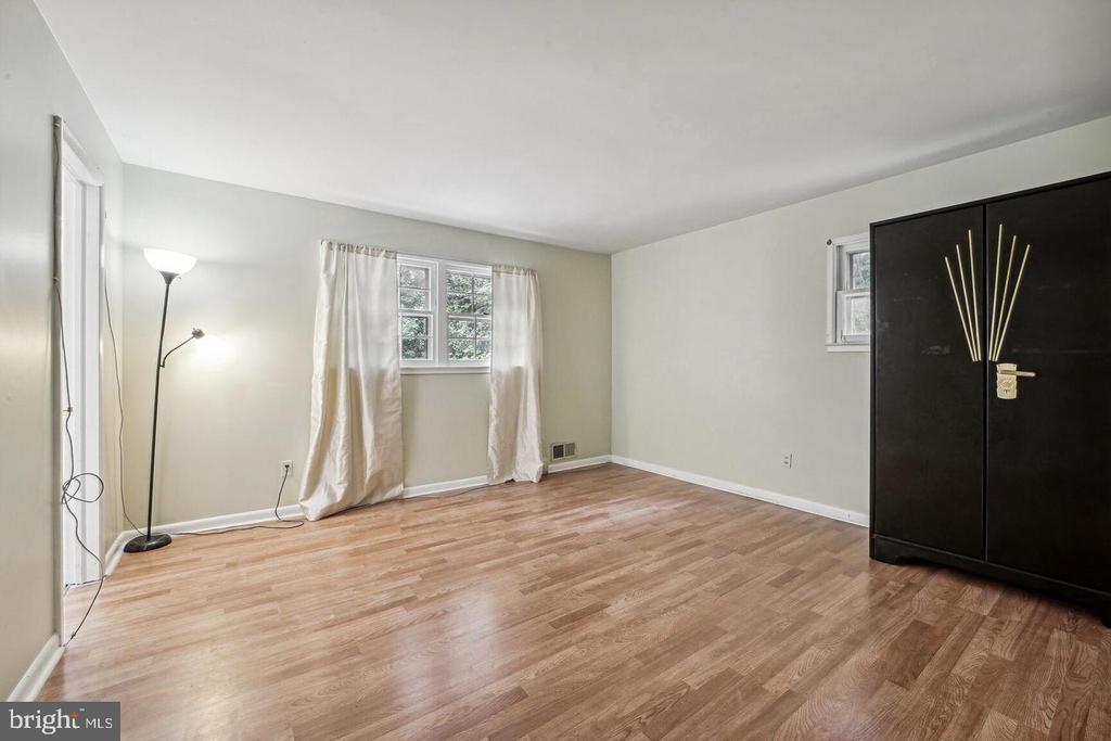 7009 CAPITOL VIEW DRIVE