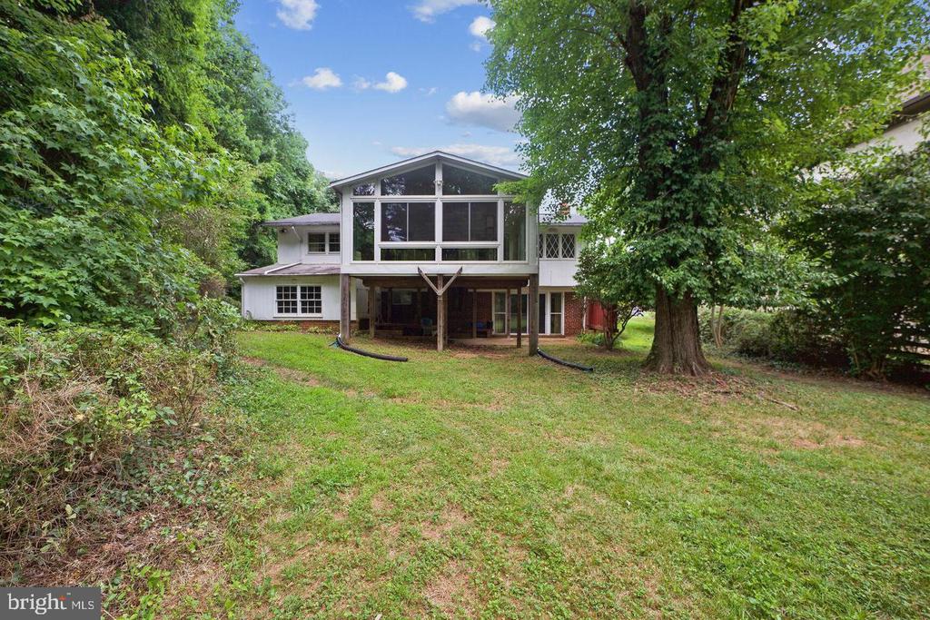7009 CAPITOL VIEW DRIVE