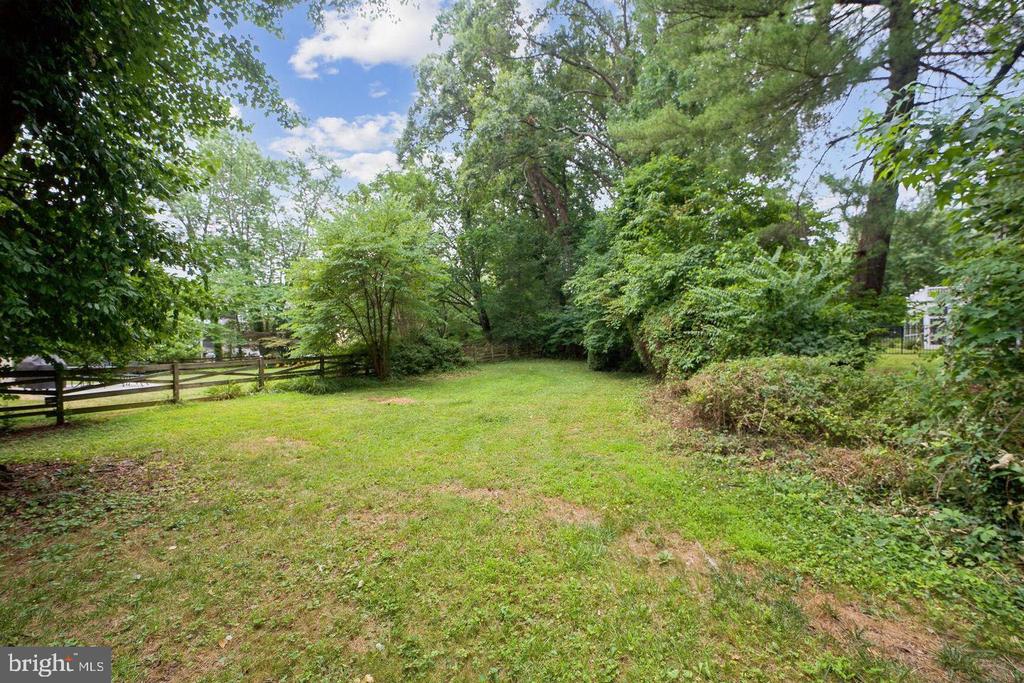 7009 CAPITOL VIEW DRIVE
