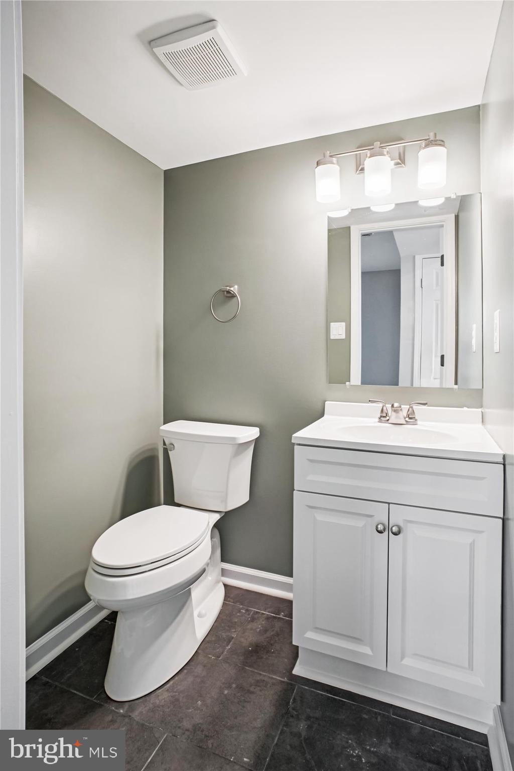 7911 SAN LEANDRO PLACE 119A