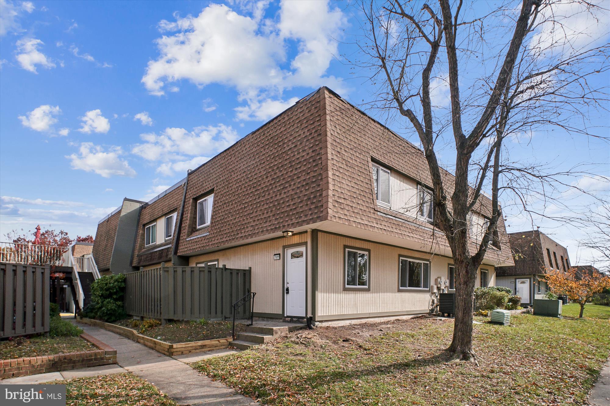 7911 SAN LEANDRO PLACE 119A