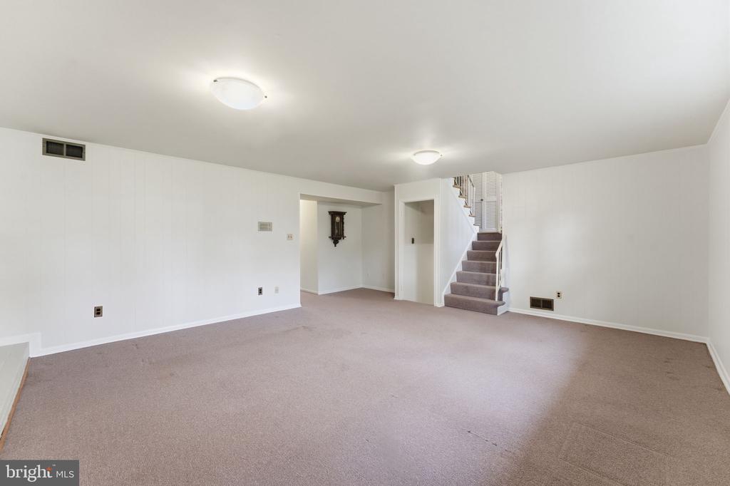 2631 E MEREDITH DRIVE