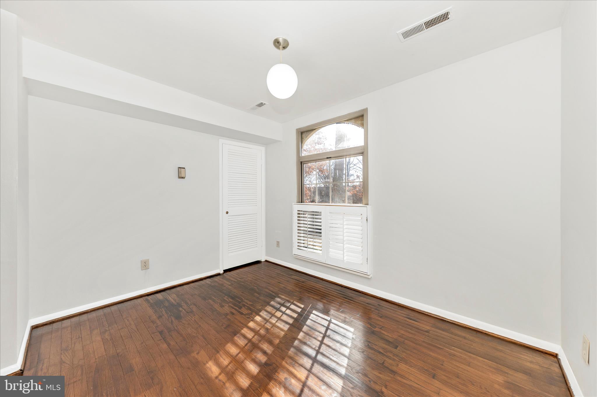 3316 WOODBURN VILLAGE DRIVE 12