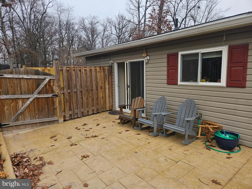 1525 HIDDENBROOK DRIVE