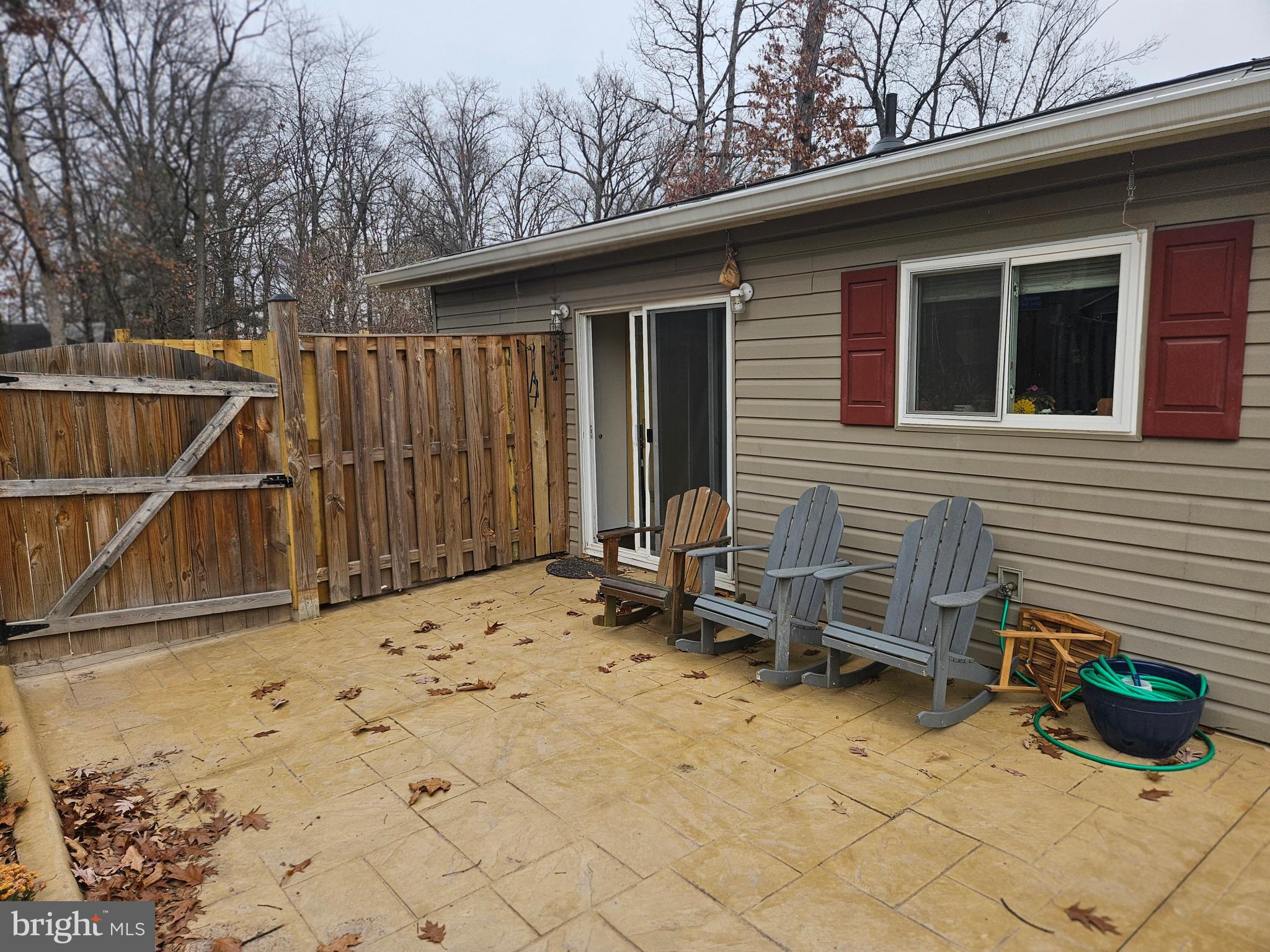 1525 HIDDENBROOK DRIVE