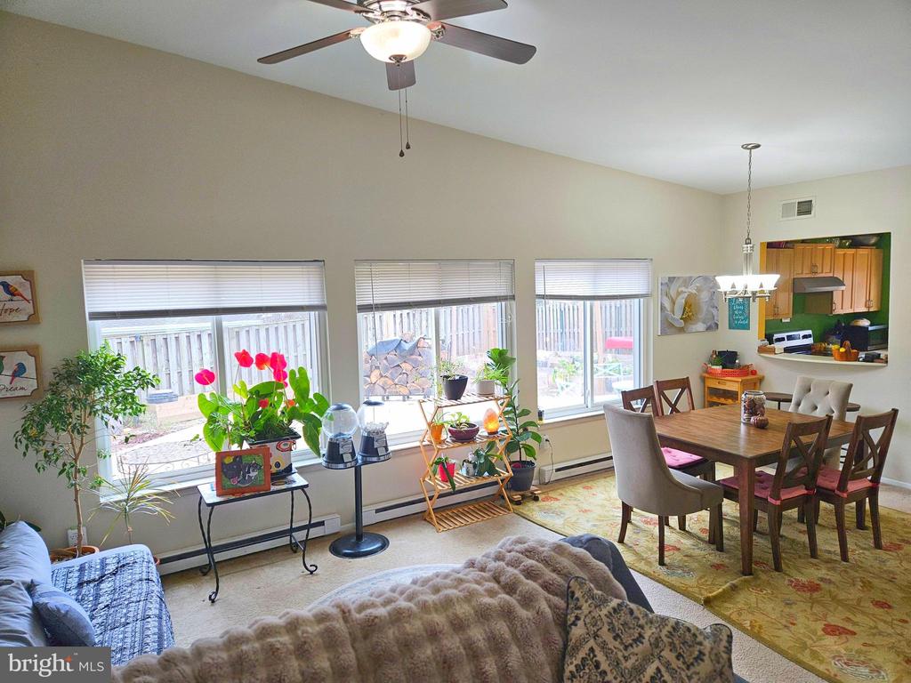 1525 HIDDENBROOK DRIVE