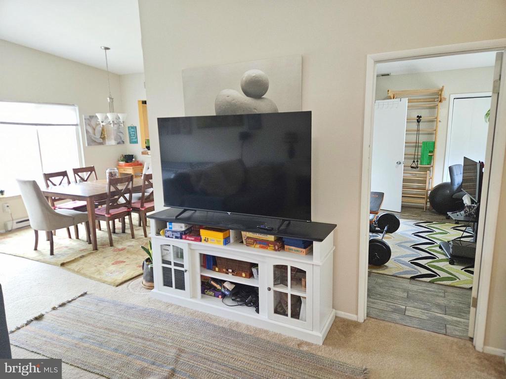 1525 HIDDENBROOK DRIVE