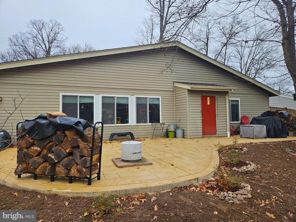 1525 HIDDENBROOK DRIVE