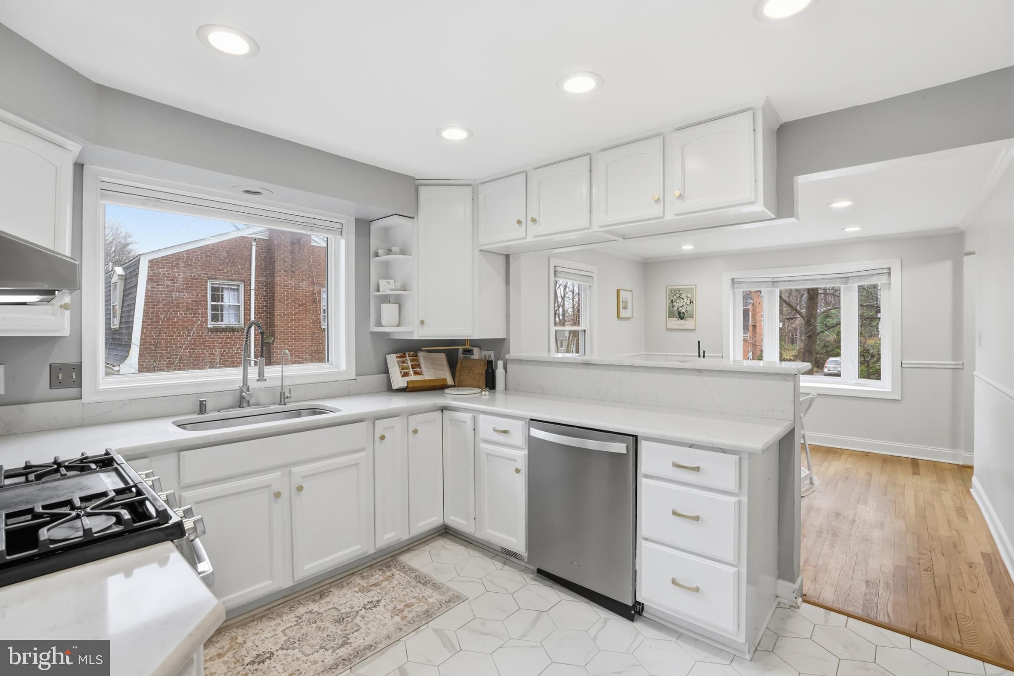 6539 OAKWOOD DRIVE