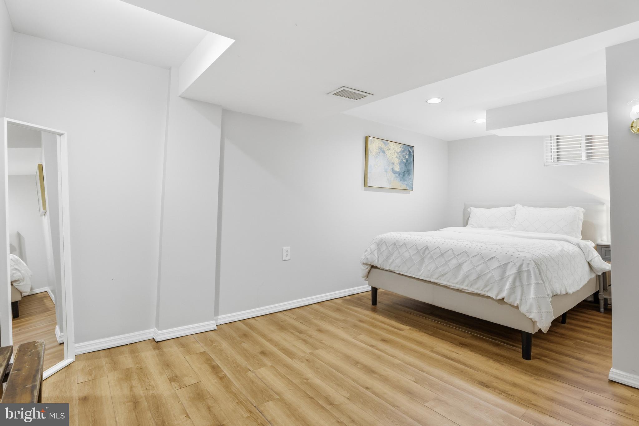 6539 OAKWOOD DRIVE
