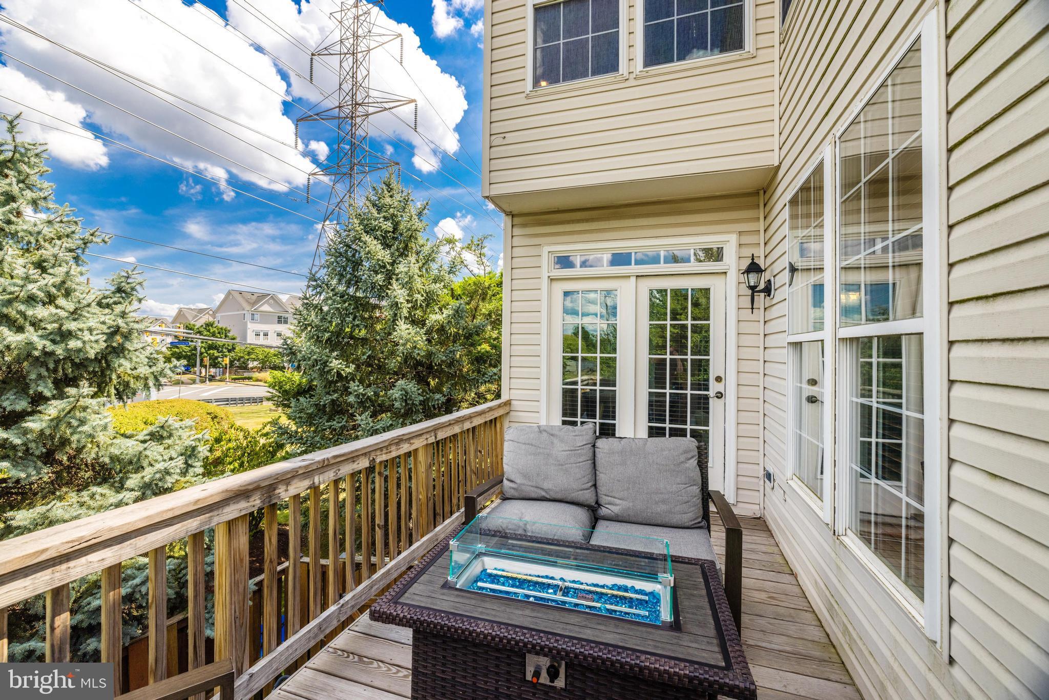 2520 BANSHIRE DRIVE