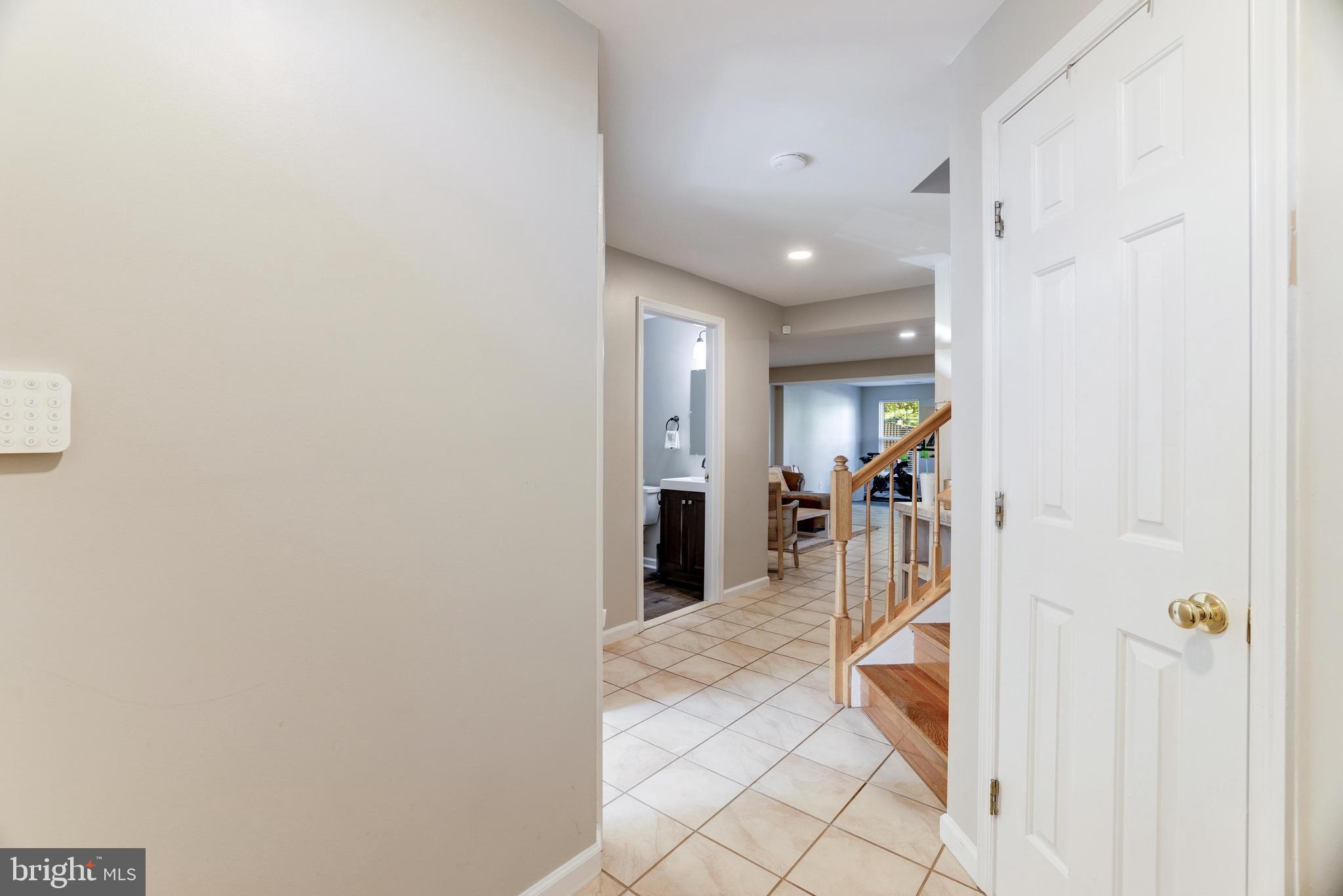 2520 BANSHIRE DRIVE