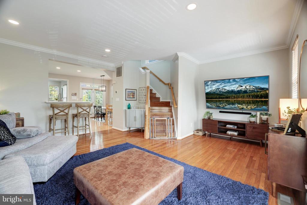 2520 BANSHIRE DRIVE