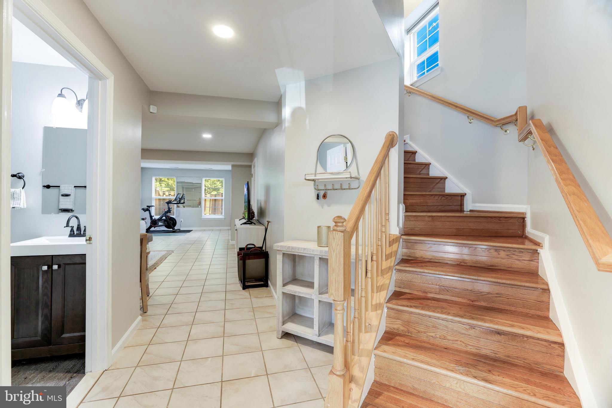 2520 BANSHIRE DRIVE