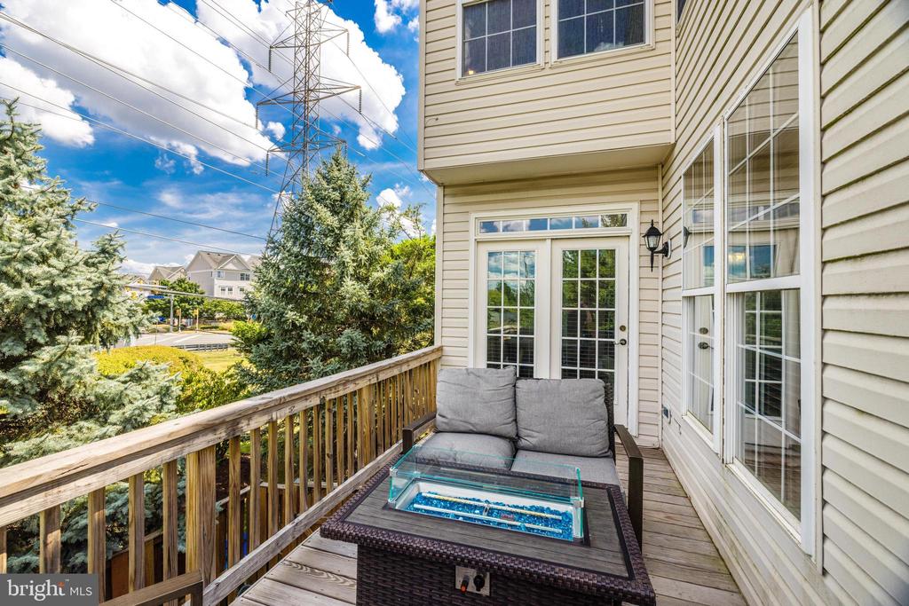 2520 BANSHIRE DRIVE