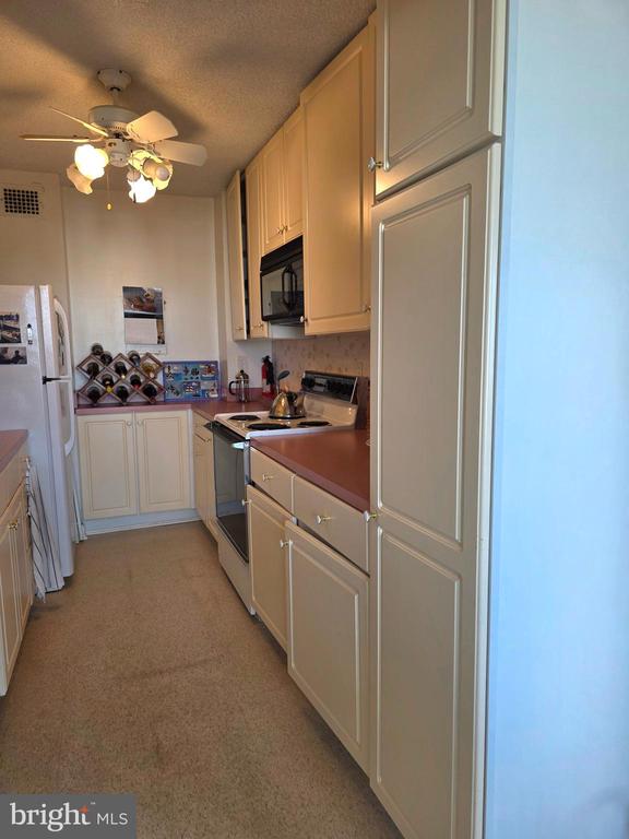 2059 HUNTINGTON AVENUE 903