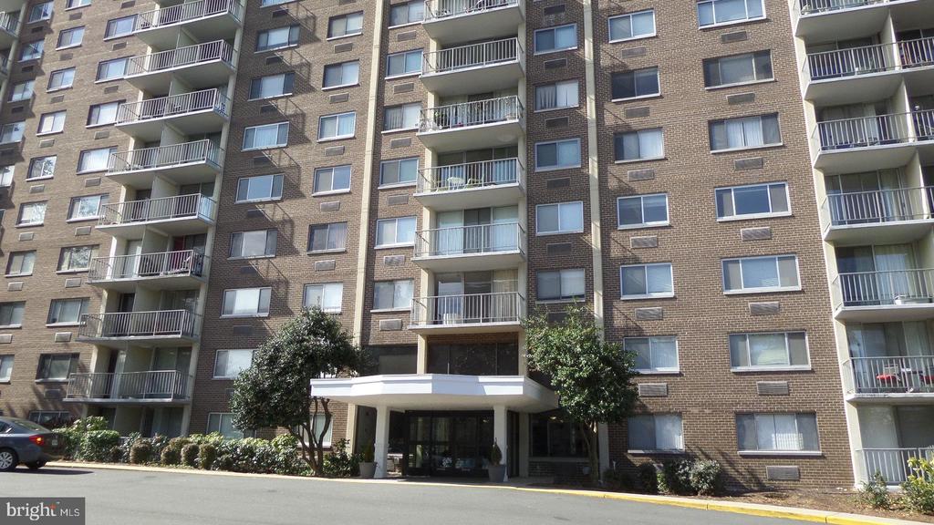 2059 HUNTINGTON AVENUE 903