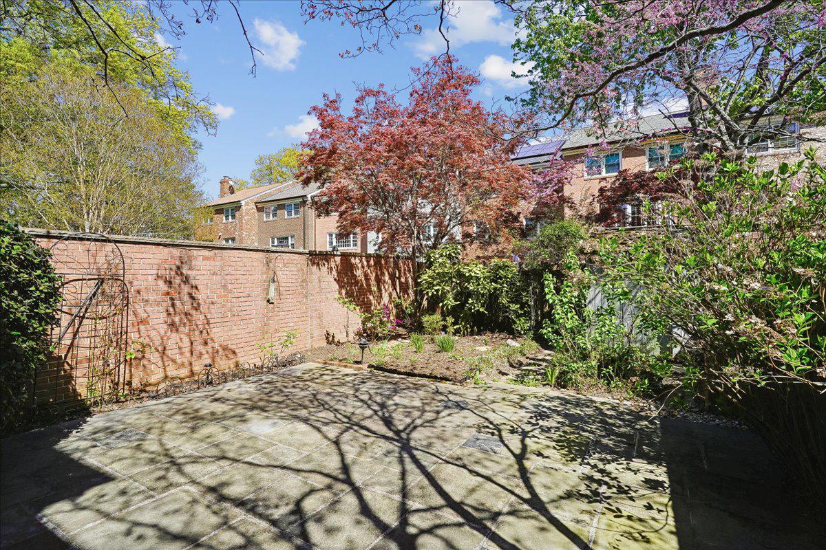 6315 OLDE TOWNE COURT