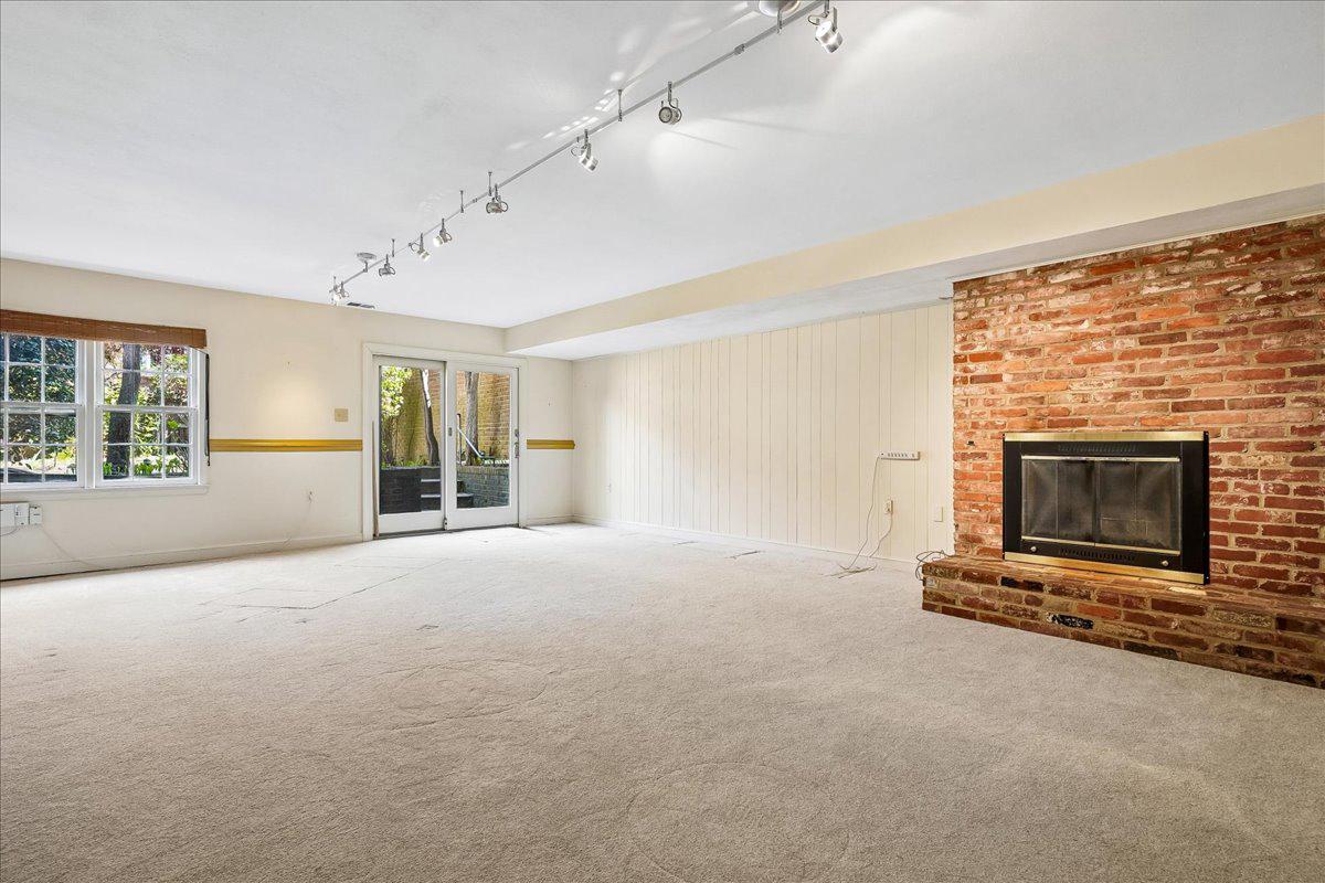 6315 OLDE TOWNE COURT