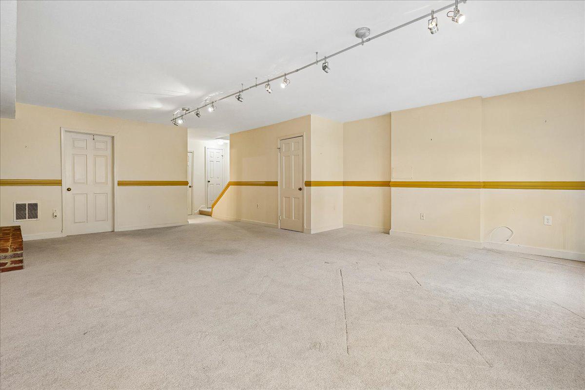 6315 OLDE TOWNE COURT