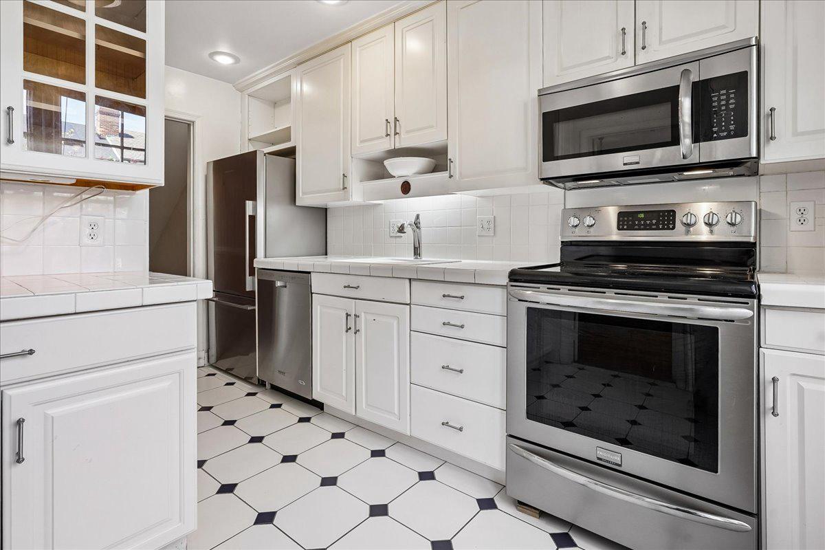 6315 OLDE TOWNE COURT