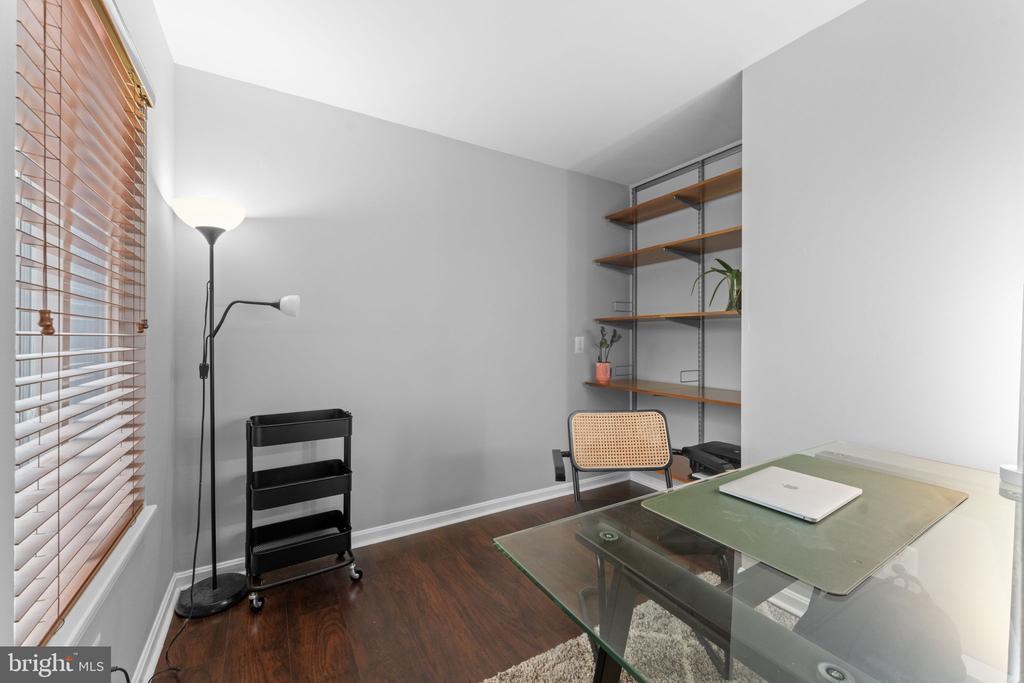 2806 LEE OAKS PLACE 202