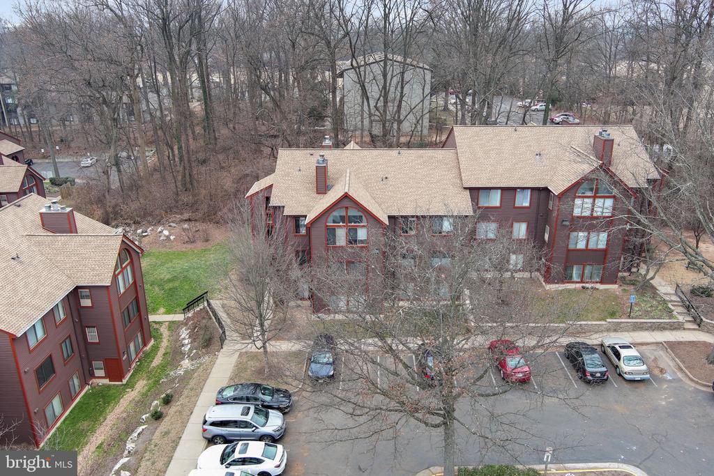 2806 LEE OAKS PLACE 202