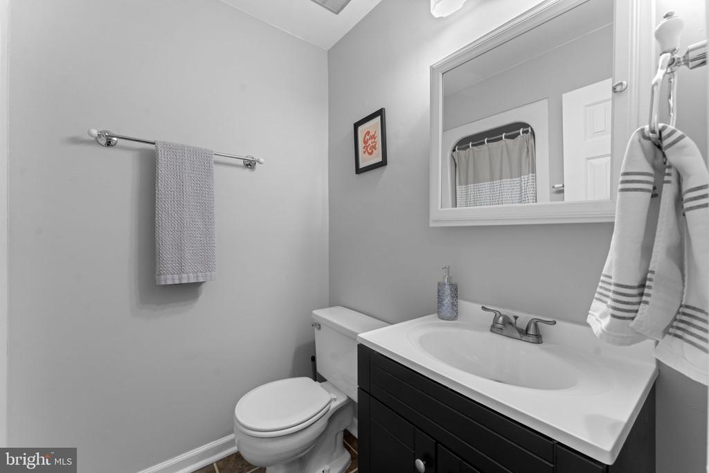 2806 LEE OAKS PLACE 202