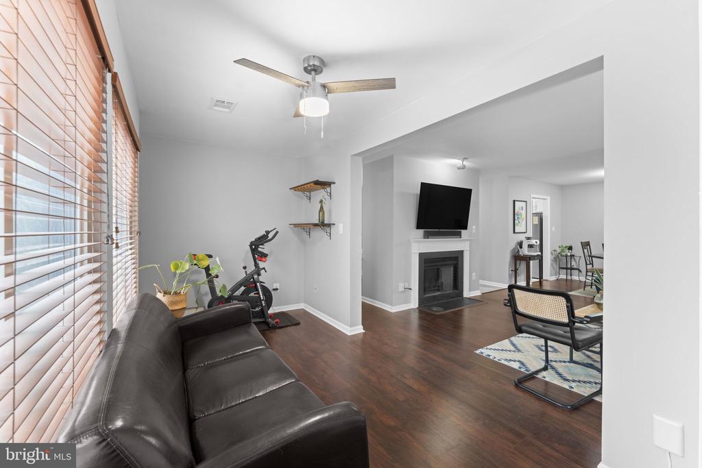 2806 LEE OAKS PLACE 202