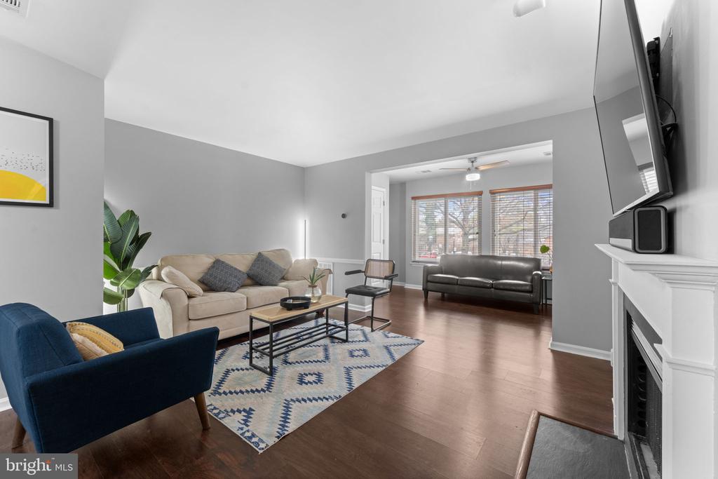2806 LEE OAKS PLACE 202