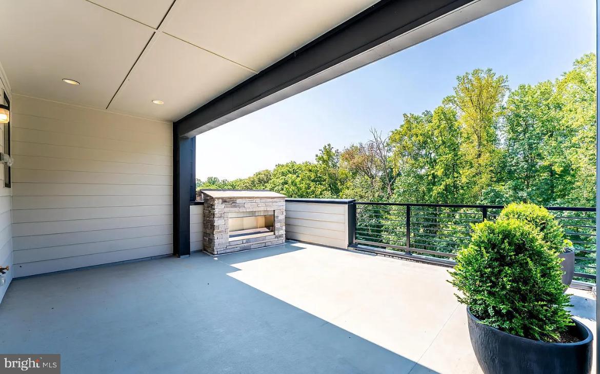 11748 SUNRISE VALLEY DRIVE