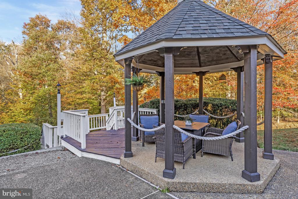 7480 DUNQUIN COURT