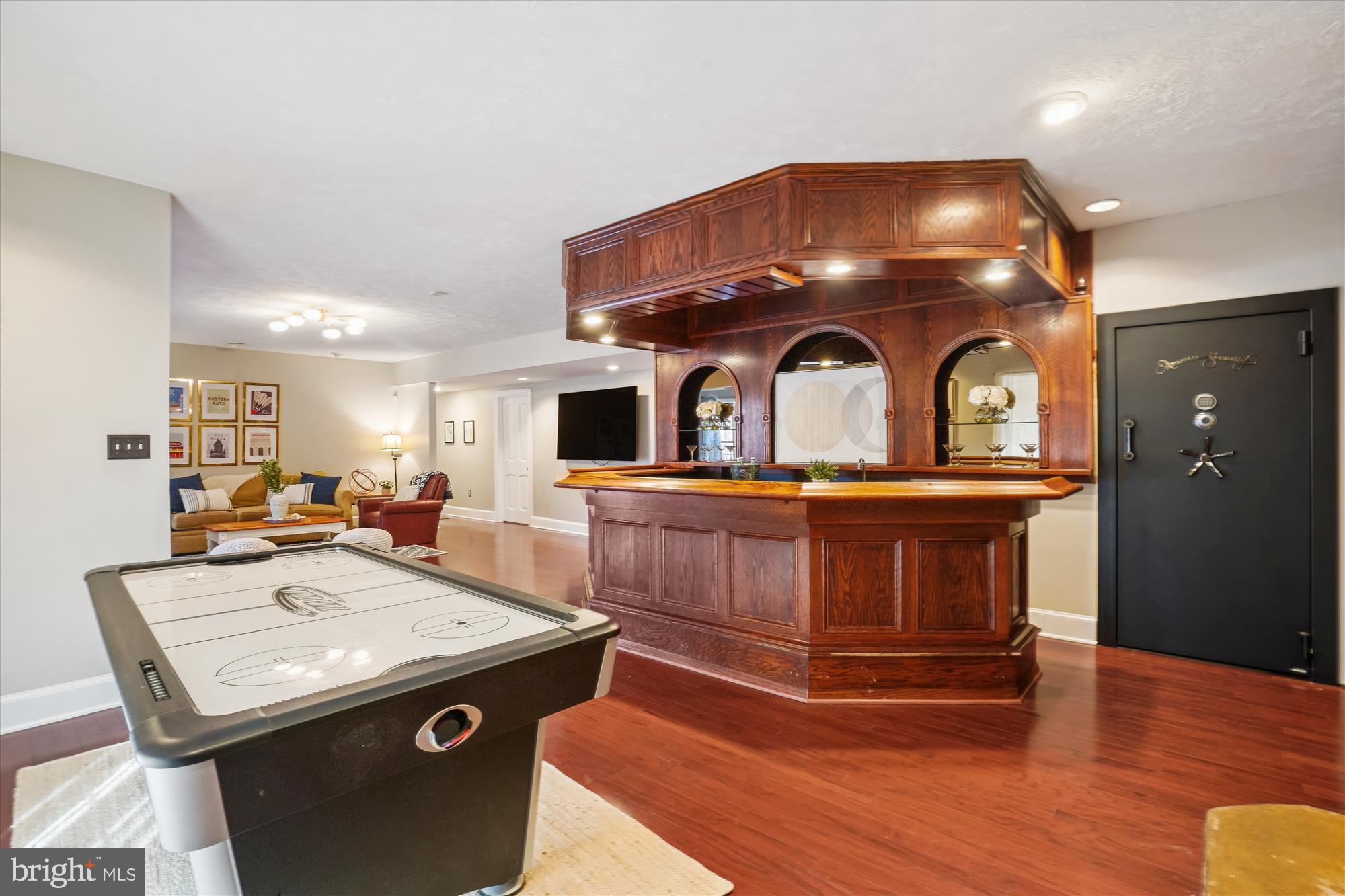 7480 DUNQUIN COURT