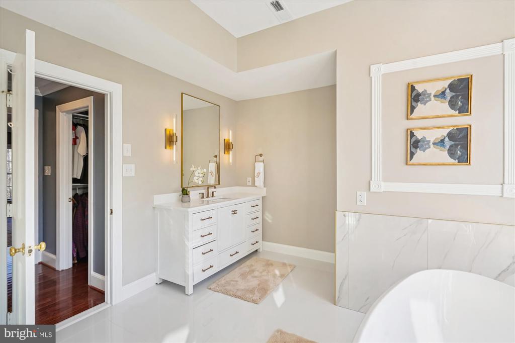 7480 DUNQUIN COURT