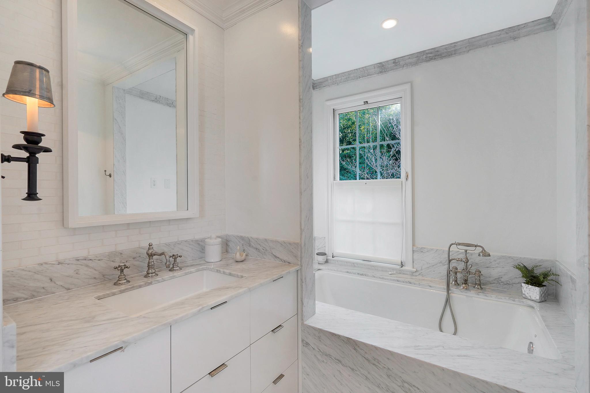 815 ARCTURUS ON THE POTOMAC