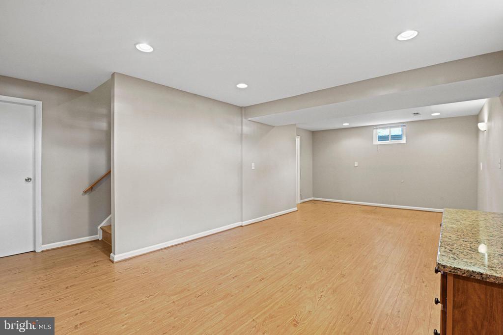 2707 GLENCROFT ROAD