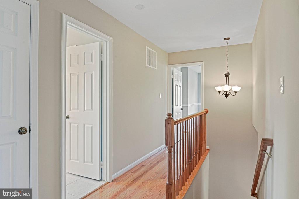 2707 GLENCROFT ROAD