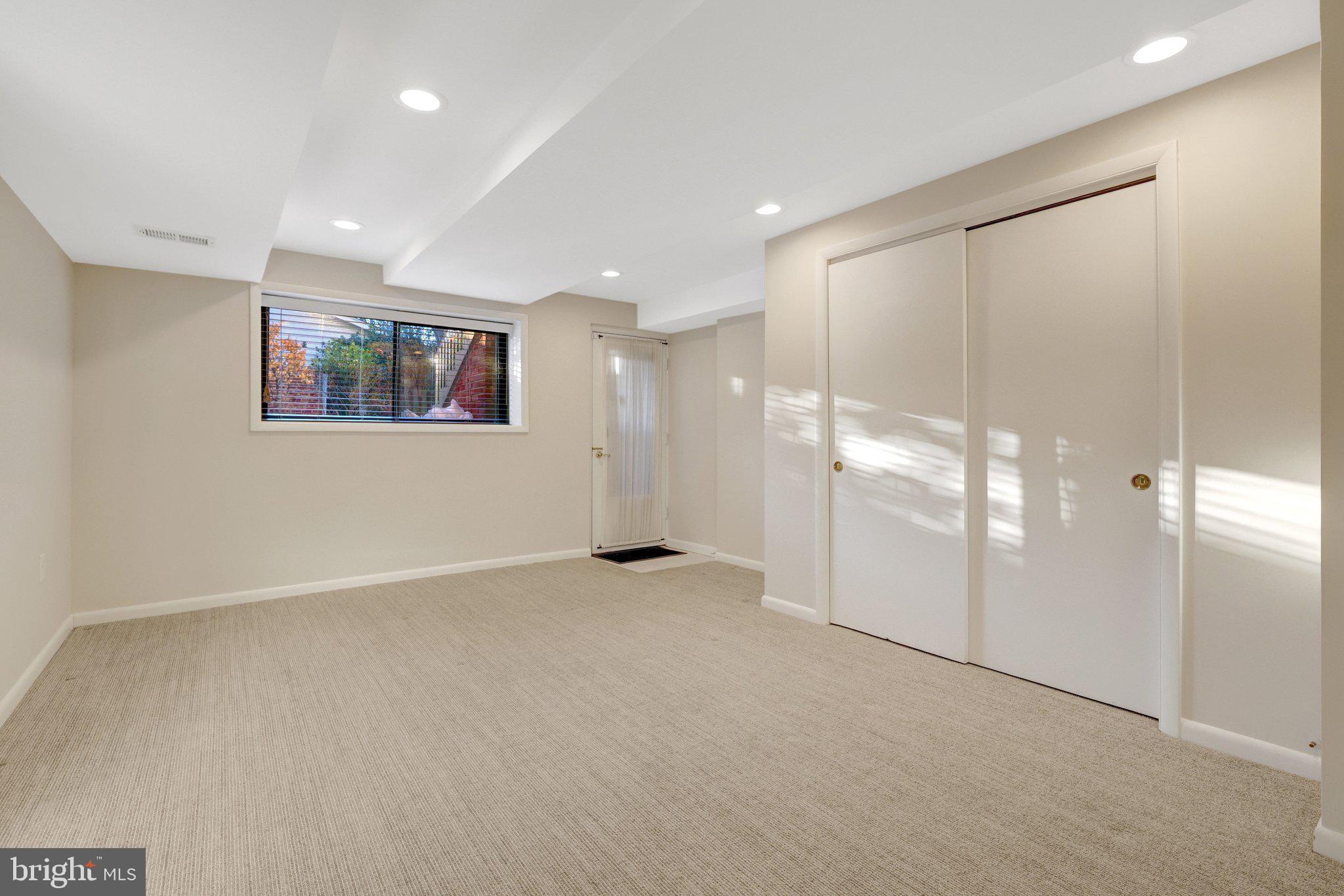 9200 CORONADO TERRACE