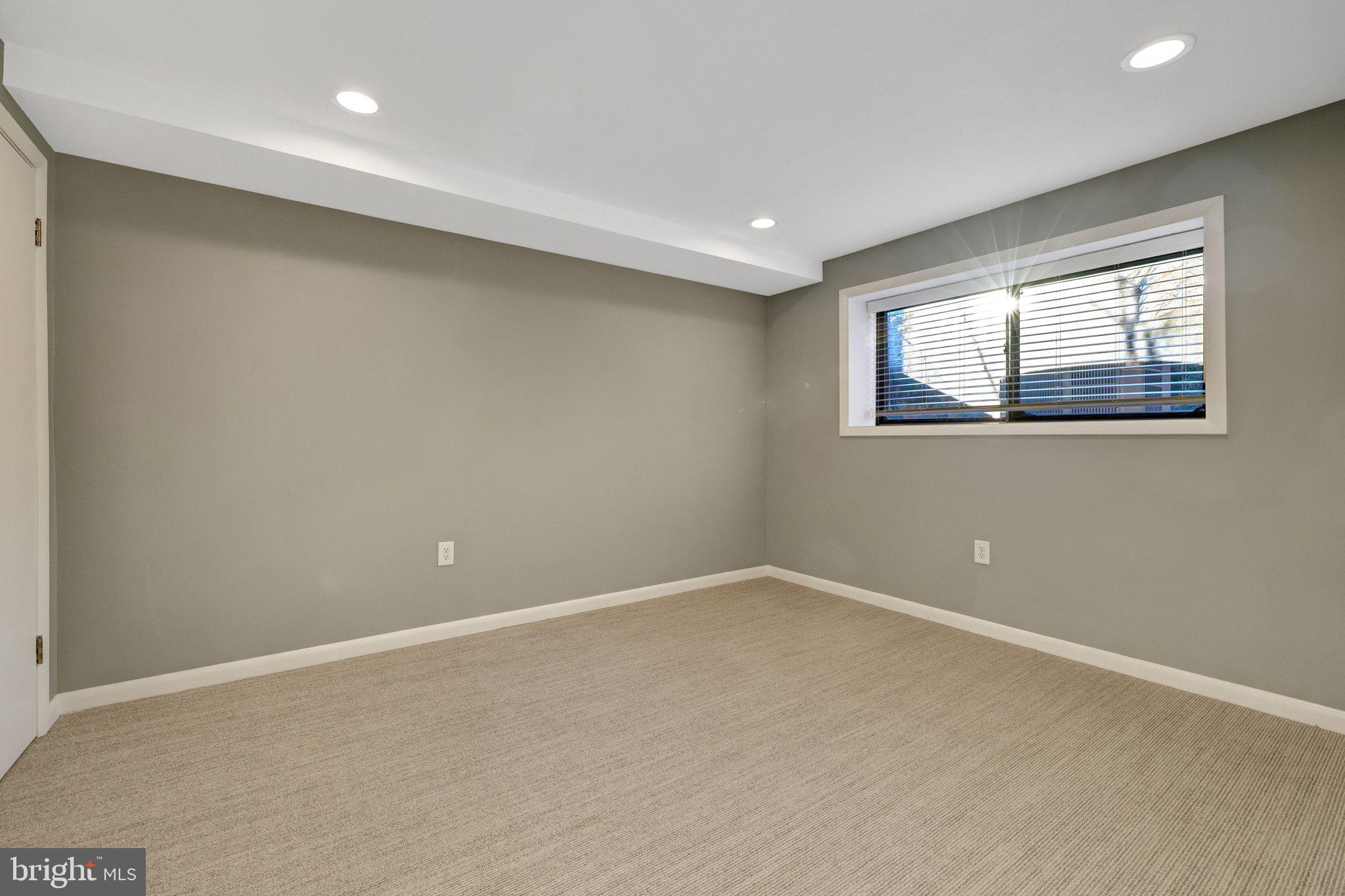 9200 CORONADO TERRACE