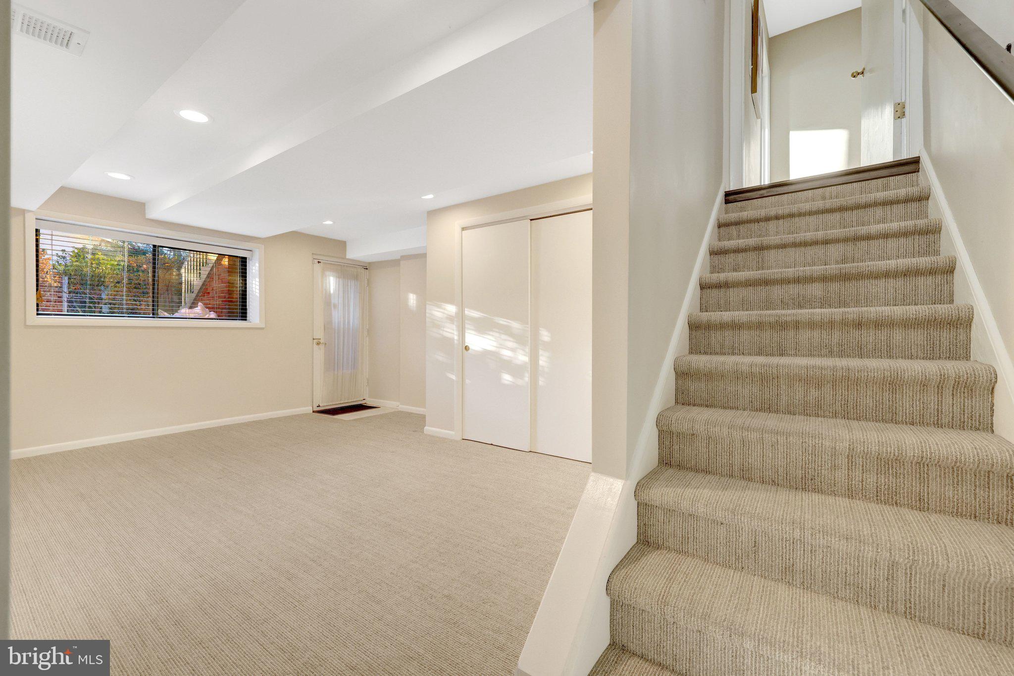 9200 CORONADO TERRACE