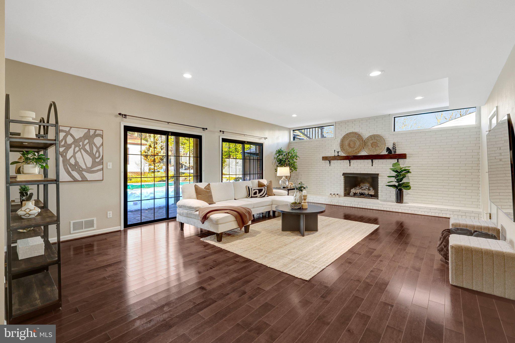 9200 CORONADO TERRACE