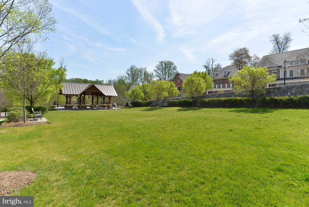 6739 DARRELLS GRANT PLACE