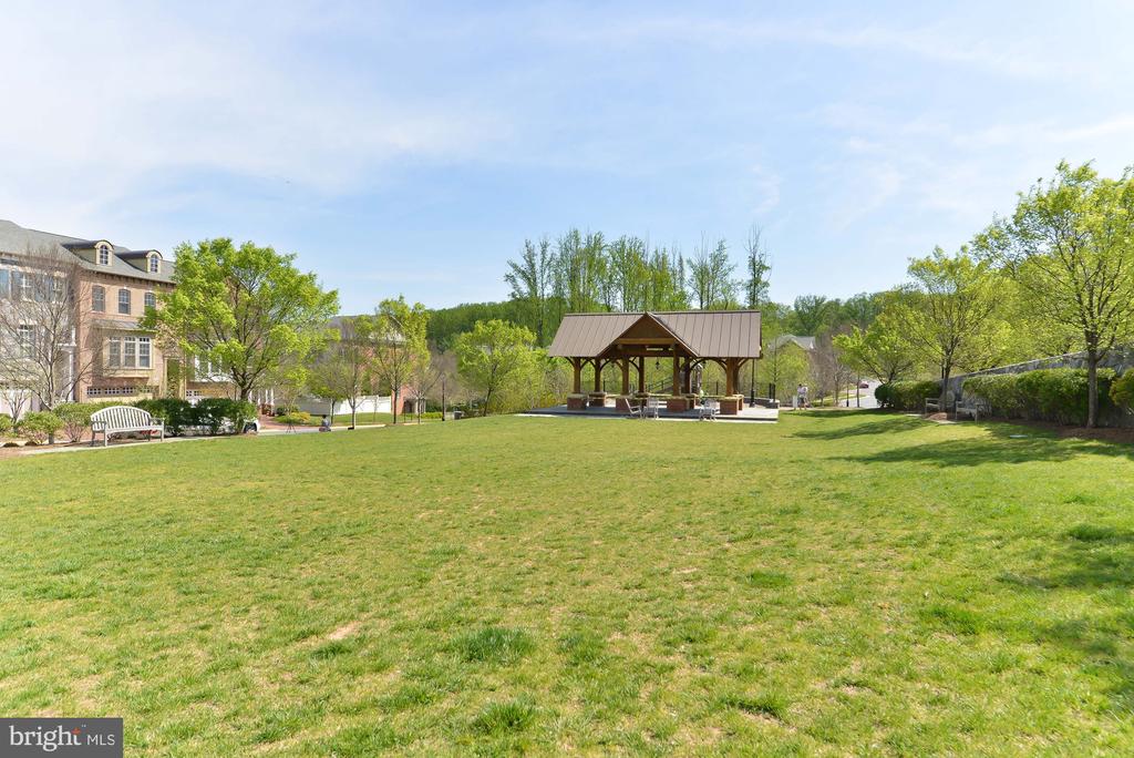 6739 DARRELLS GRANT PLACE