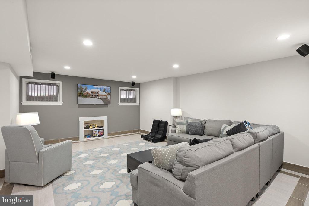 1134 ROUND PEBBLE LANE